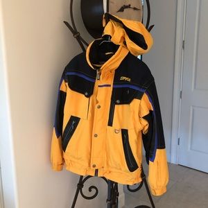 Now with FREE SHIPPING. Mens SPYDER ski/outdoor jacket- size M